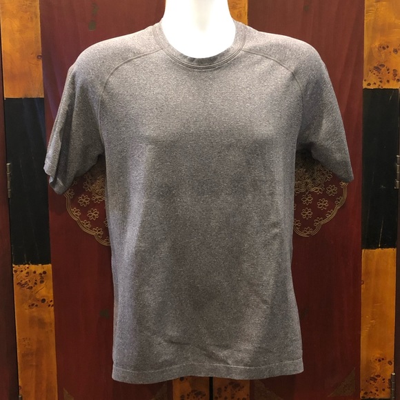 Lululemon Mens Grey Shirt - Picture 3 of 13